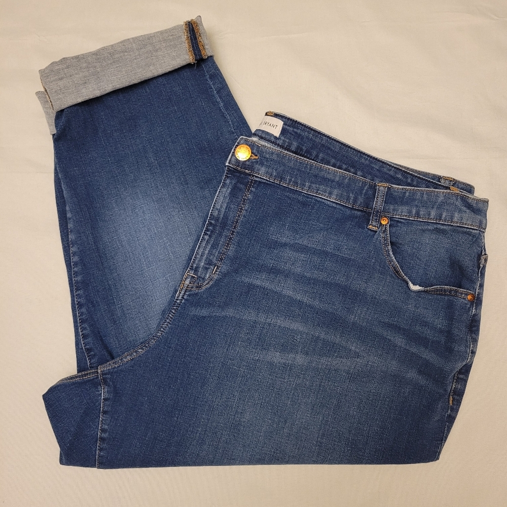 Lane Bryant Cropped Mid-Rise Boyfriend Jeans Plus Size 28